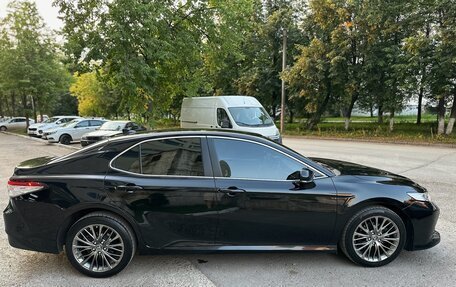 Toyota Camry, 2019 год, 2 650 000 рублей, 11 фотография