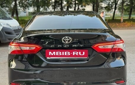 Toyota Camry, 2019 год, 2 650 000 рублей, 15 фотография