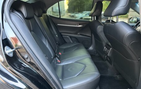 Toyota Camry, 2019 год, 2 650 000 рублей, 32 фотография