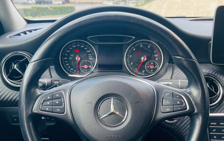 Mercedes-Benz GLA, 2018 год, 3 000 000 рублей, 10 фотография