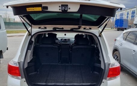 Toyota Highlander III, 2013 год, 2 330 000 рублей, 4 фотография