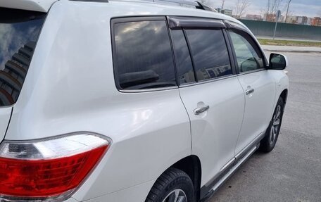 Toyota Highlander III, 2013 год, 2 330 000 рублей, 5 фотография
