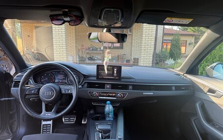 Audi A4, 2018 год, 3 050 000 рублей, 9 фотография