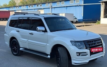 Mitsubishi Pajero IV, 2019 год, 3 990 000 рублей, 3 фотография