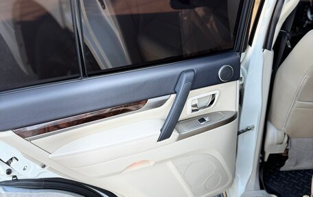 Mitsubishi Pajero IV, 2019 год, 3 990 000 рублей, 17 фотография