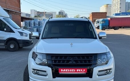 Mitsubishi Pajero IV, 2019 год, 3 990 000 рублей, 2 фотография
