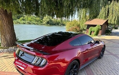 Ford Mustang VI рестайлинг, 2020 год, 2 990 000 рублей, 3 фотография