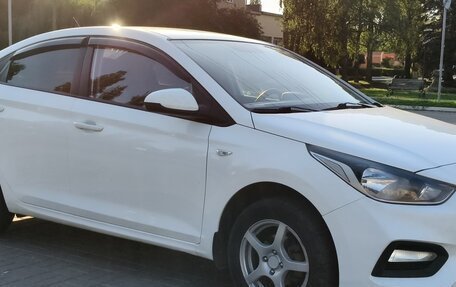 Hyundai Solaris II рестайлинг, 2019 год, 1 100 000 рублей, 6 фотография