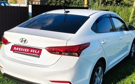 Hyundai Solaris II рестайлинг, 2019 год, 1 100 000 рублей, 3 фотография