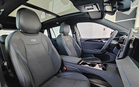 Volkswagen Tiguan, 2025 год, 4 870 000 рублей, 10 фотография