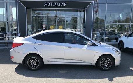 Hyundai Solaris II рестайлинг, 2015 год, 940 000 рублей, 4 фотография
