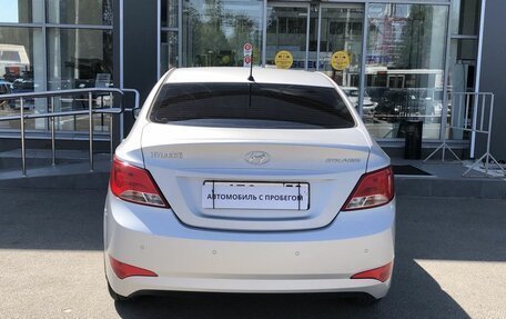 Hyundai Solaris II рестайлинг, 2015 год, 940 000 рублей, 6 фотография