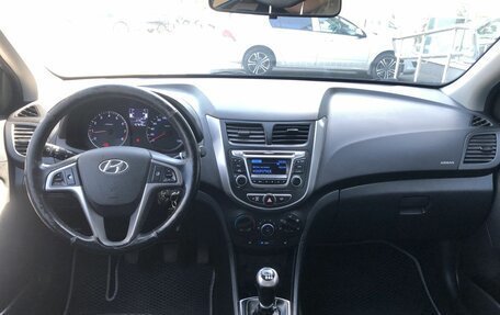 Hyundai Solaris II рестайлинг, 2015 год, 940 000 рублей, 10 фотография