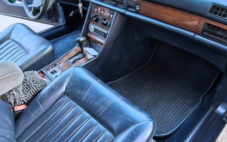Mercedes-Benz S-Класс, 1983 год, 800 000 рублей, 4 фотография