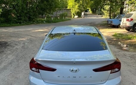 Hyundai Elantra VI рестайлинг, 2019 год, 1 800 000 рублей, 2 фотография