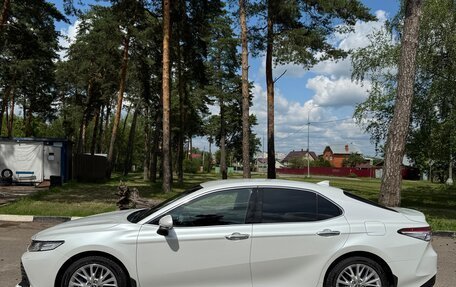 Toyota Camry, 2020 год, 3 250 000 рублей, 4 фотография