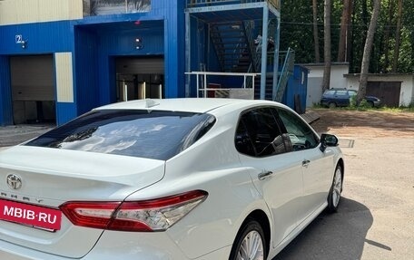 Toyota Camry, 2020 год, 3 250 000 рублей, 6 фотография