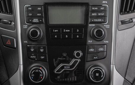 Hyundai Sonata VI, 2010 год, 999 000 рублей, 14 фотография