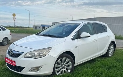 Opel Astra J, 2010 год, 880 000 рублей, 1 фотография