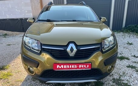 Renault Sandero II рестайлинг, 2017 год, 946 000 рублей, 2 фотография