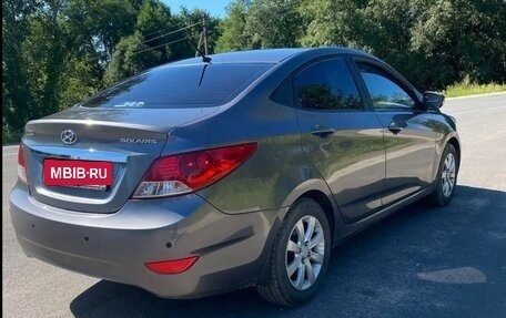 Hyundai Solaris II рестайлинг, 2011 год, 900 000 рублей, 5 фотография
