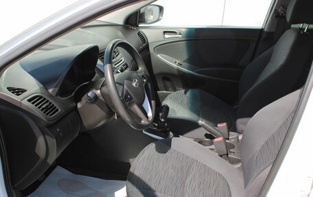 Hyundai Solaris II рестайлинг, 2016 год, 849 000 рублей, 16 фотография