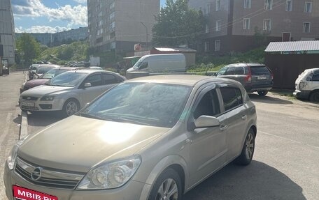 Opel Astra H, 2008 год, 300 000 рублей, 1 фотография
