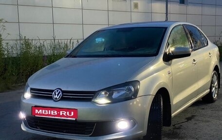 Volkswagen Polo VI (EU Market), 2015 год, 650 000 рублей, 2 фотография