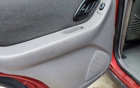 Ford Escape II, 2001 год, 590 000 рублей, 16 фотография