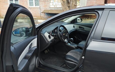 Chevrolet Cruze II, 2013 год, 800 000 рублей, 9 фотография