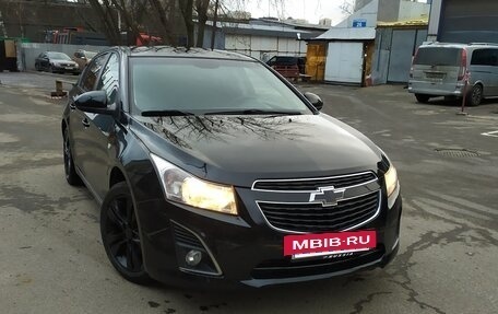 Chevrolet Cruze II, 2013 год, 800 000 рублей, 3 фотография