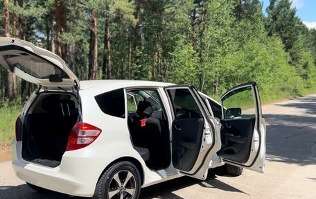 Honda Fit III, 2009 год, 730 000 рублей, 13 фотография