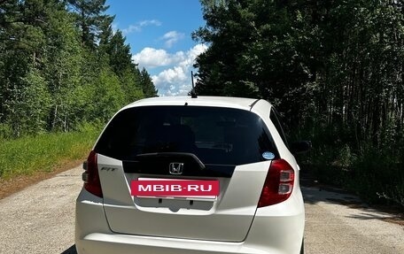 Honda Fit III, 2009 год, 730 000 рублей, 6 фотография