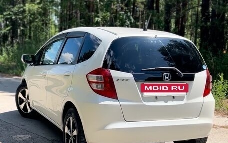 Honda Fit III, 2009 год, 730 000 рублей, 10 фотография