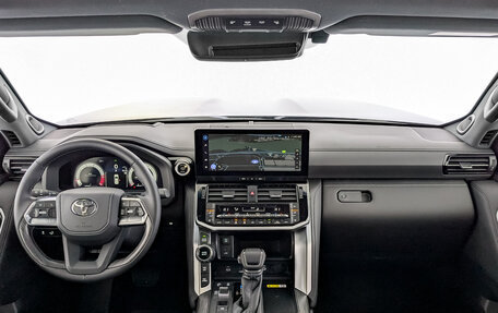 Toyota Land Cruiser, 2025 год, 15 300 000 рублей, 10 фотография