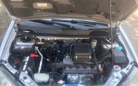Honda HR-V I, 2004 год, 550 000 рублей, 2 фотография