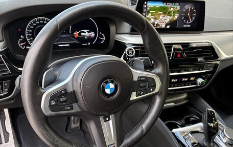 BMW 5 серия, 2018 год, 3 550 000 рублей, 15 фотография