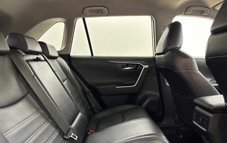 Toyota RAV4, 2019 год, 3 097 000 рублей, 13 фотография