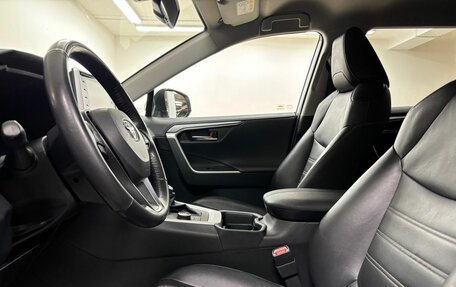 Toyota RAV4, 2019 год, 3 097 000 рублей, 11 фотография
