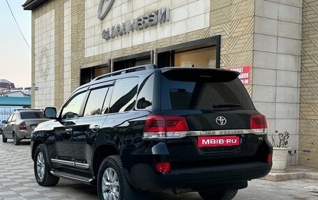 Toyota Land Cruiser 200, 2016 год, 6 590 000 рублей, 6 фотография