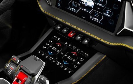 Lamborghini Urus I, 2025 год, 46 700 000 рублей, 22 фотография