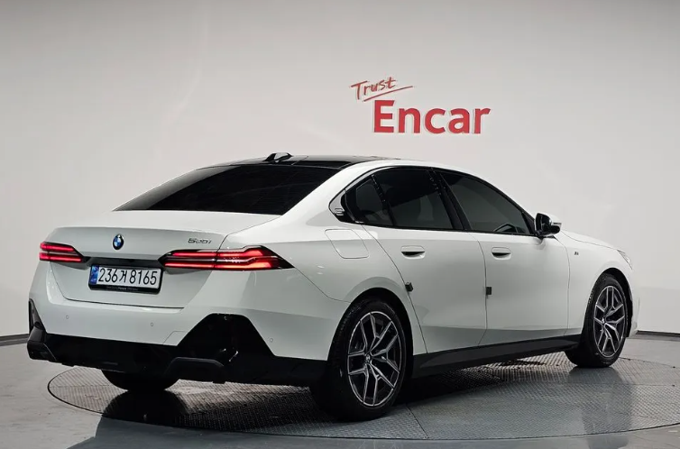 BMW 5 серия G30, 2024 год, 7 500 000 рублей, 2 фотография