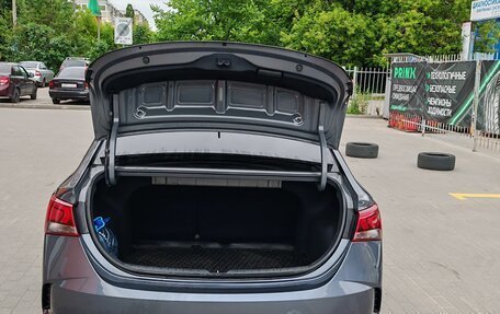 Hyundai Solaris II рестайлинг, 2022 год, 1 800 000 рублей, 12 фотография