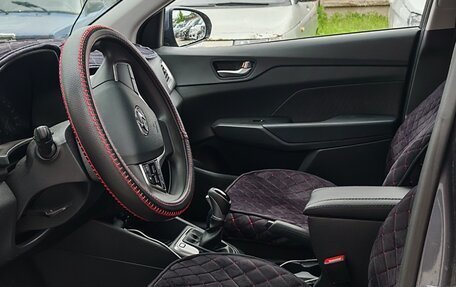 Hyundai Solaris II рестайлинг, 2022 год, 1 800 000 рублей, 15 фотография
