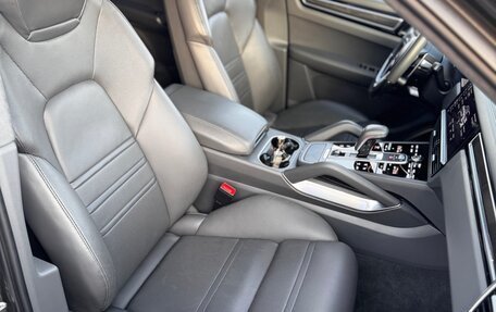 Porsche Cayenne III, 2019 год, 12 100 000 рублей, 17 фотография
