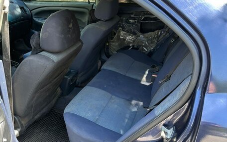 Mitsubishi Carisma I, 2000 год, 120 000 рублей, 7 фотография