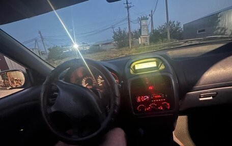 Mitsubishi Carisma I, 2000 год, 120 000 рублей, 10 фотография