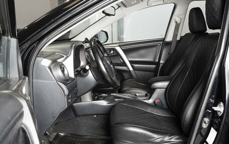 Toyota RAV4, 2018 год, 2 430 000 рублей, 11 фотография