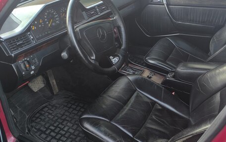 Mercedes-Benz E-Класс, 1993 год, 540 000 рублей, 12 фотография