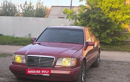 Mercedes-Benz E-Класс, 1993 год, 540 000 рублей, 3 фотография